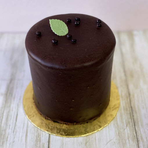 Chocolate- Peppermint- Thin Mint- Cake- Signature- Cakes- by - Sweet- Traders 