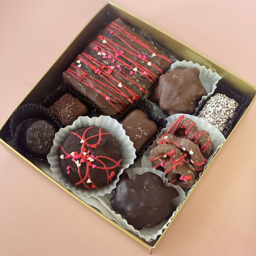 8oz- assorted- chocolate-box-valentines-day 