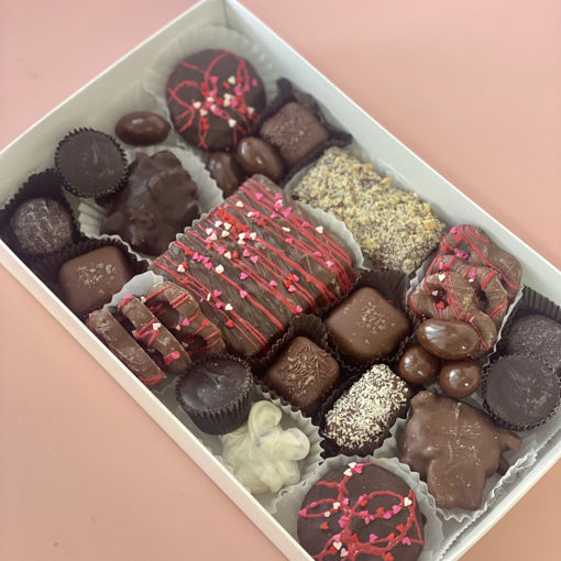 1lb- Assorted- Chocolate-Gift-Box